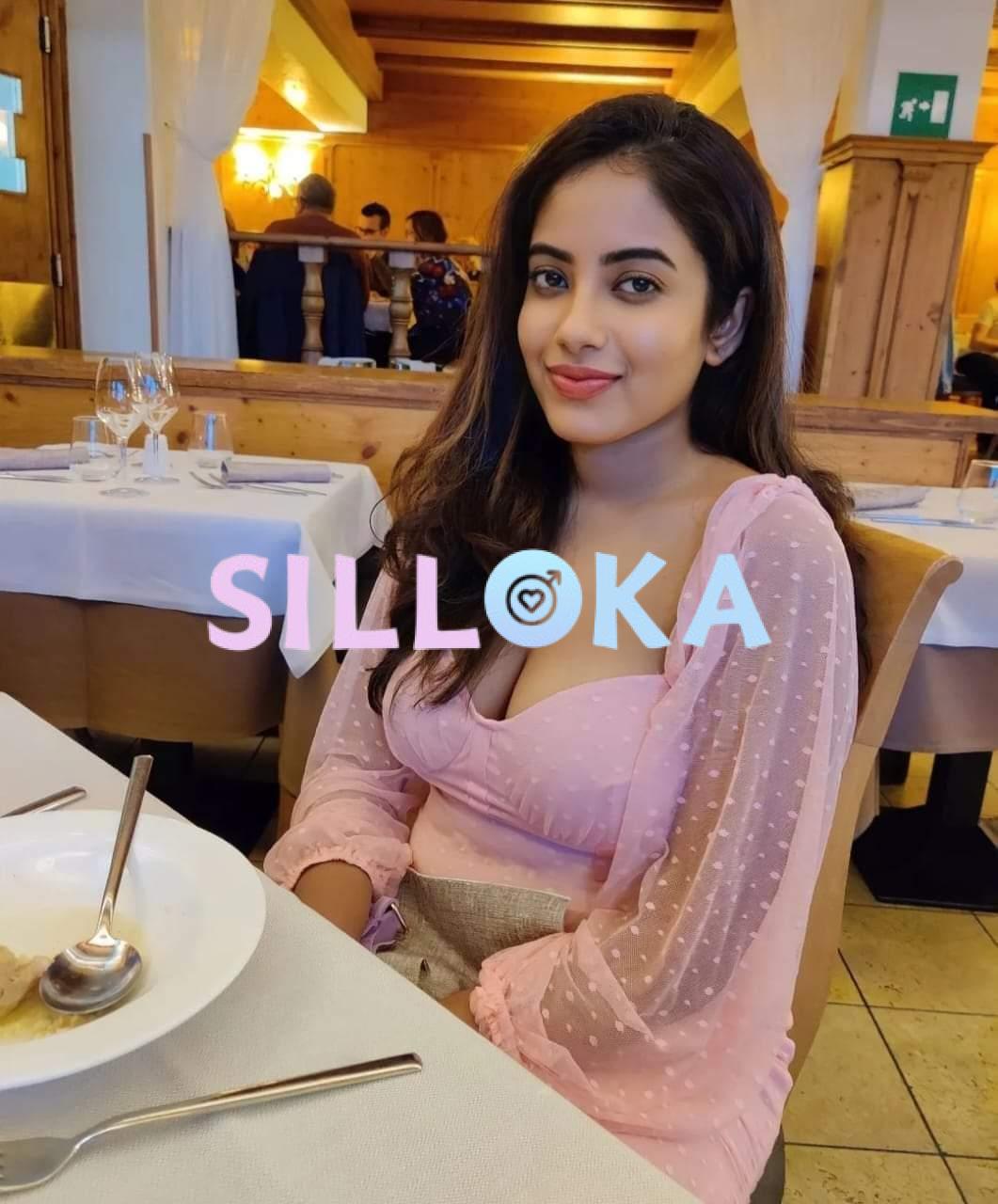 HOT AND SEXY FIGURE COLLEGE GIRL AVAILABLE HOUSEWIFE AVAILABLE HAND TO